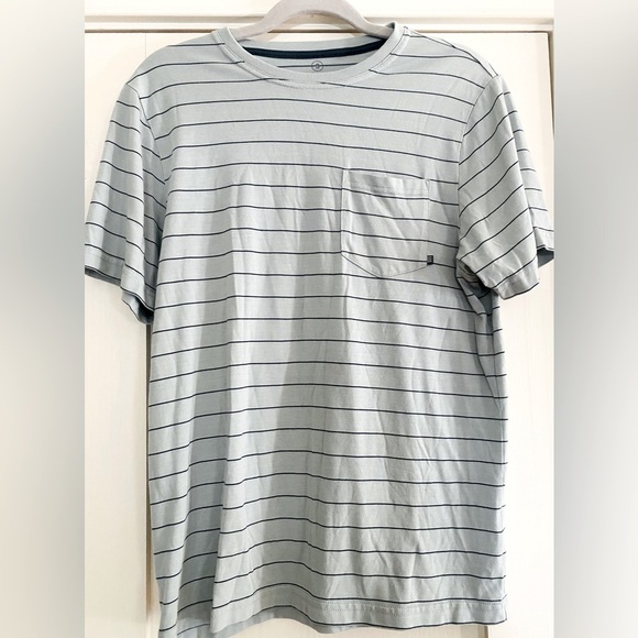 Free Fly Performance Shirt Small - Picture 1 of 2